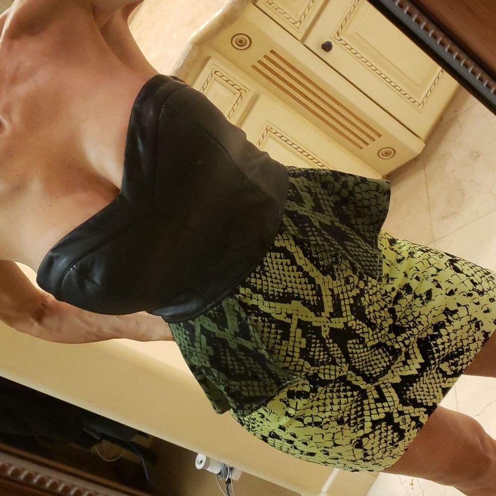 2b Bebe snakeprint peplum strapless dress, XS
